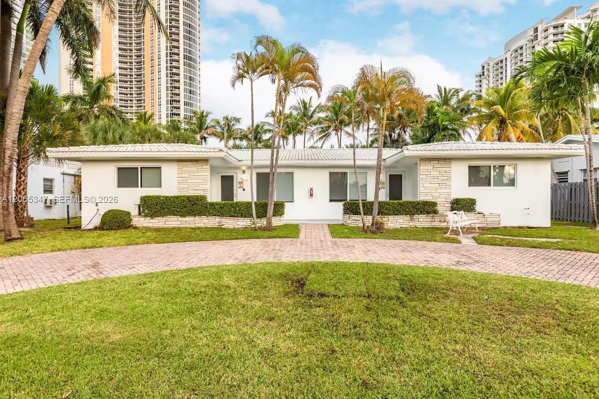 18815 Atlantic Blvd, Sunny Isles Beach FL 33160 photo 5