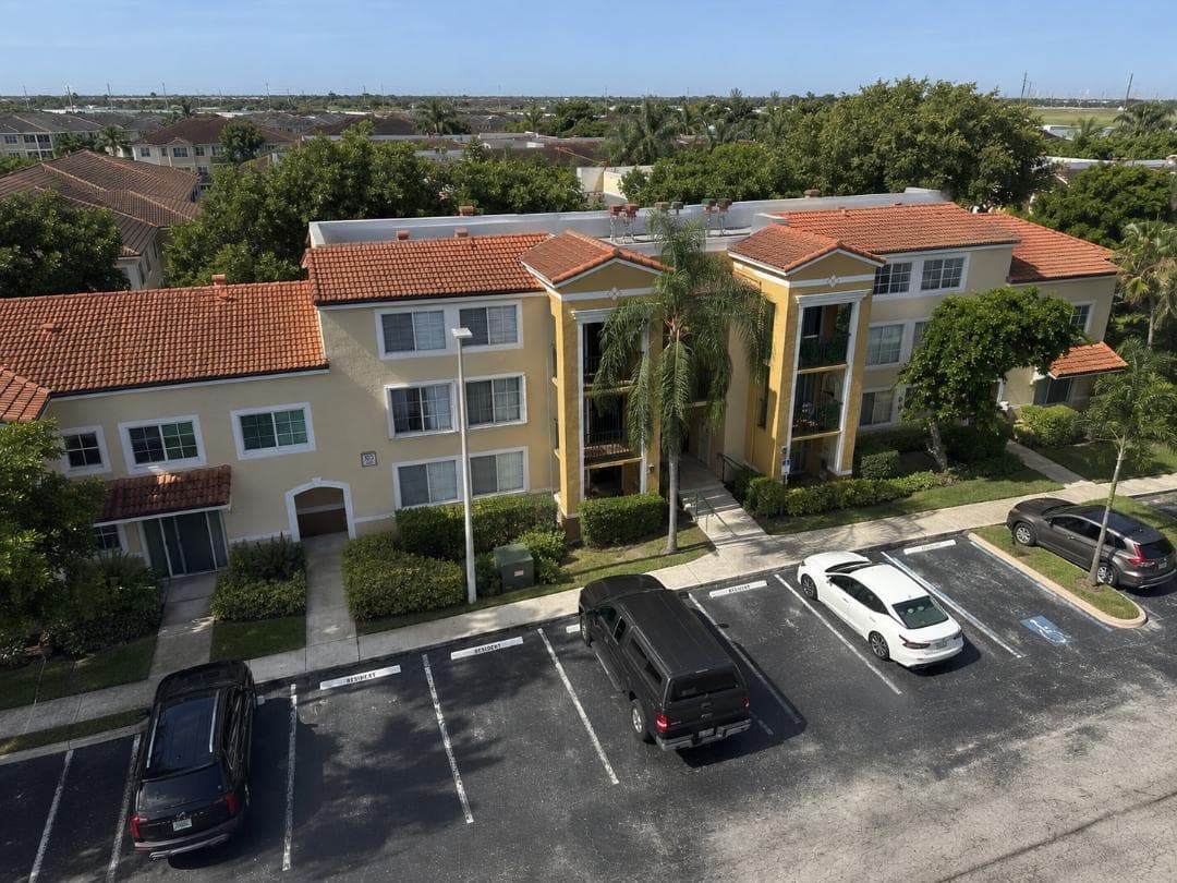 103 Yacht Club Way # 208, Hypoluxo FL 33462