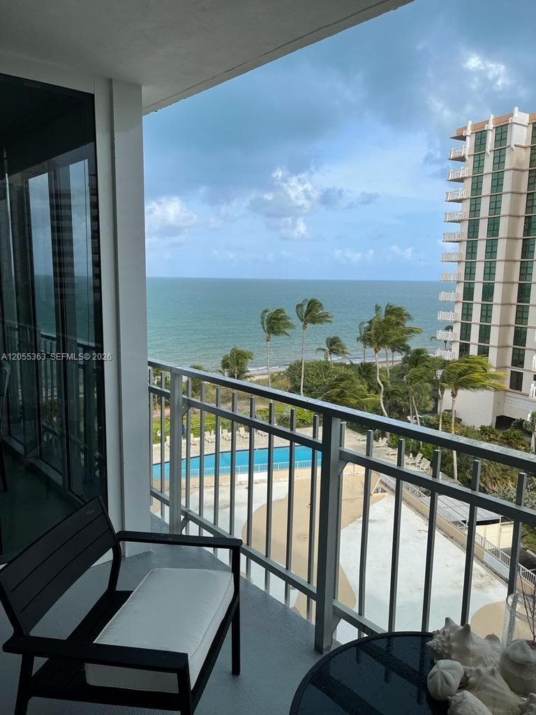 600 Grapetree Dr, Key Biscayne FL 33149 photo 2