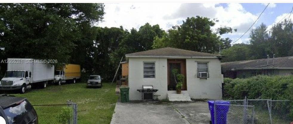 722 / 724 NW 53rd St, Miami FL 33127 photo 3
