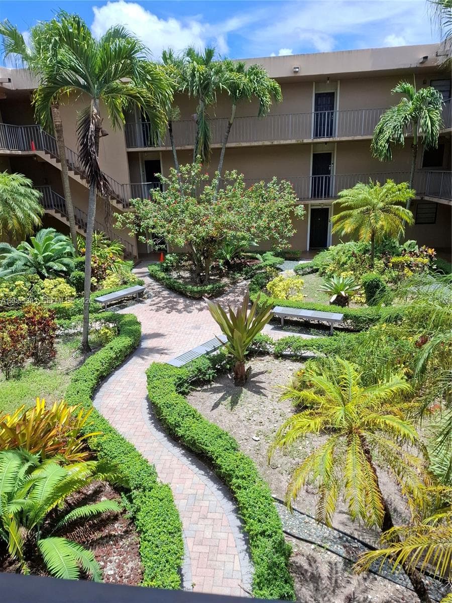 10425 SW 112th Ave # 207, Miami FL 33176