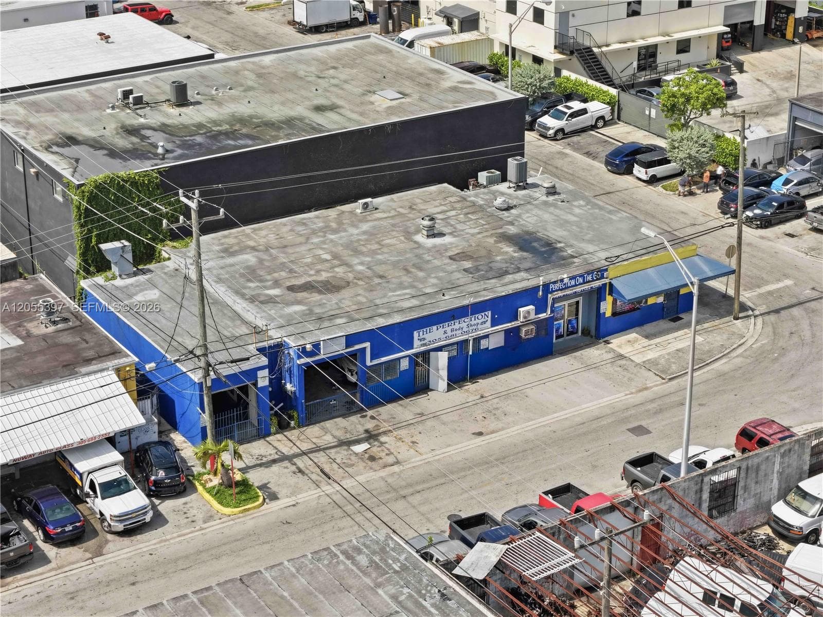 1081 E 47th St, Hialeah FL 33013