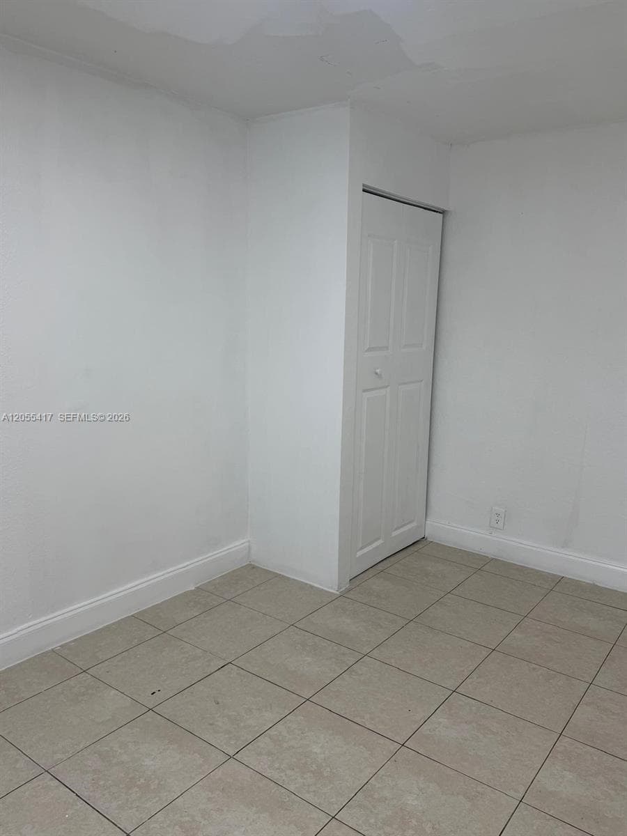 2580 NE 182nd Ter # 2580, North Miami Beach FL 33160 photo 3
