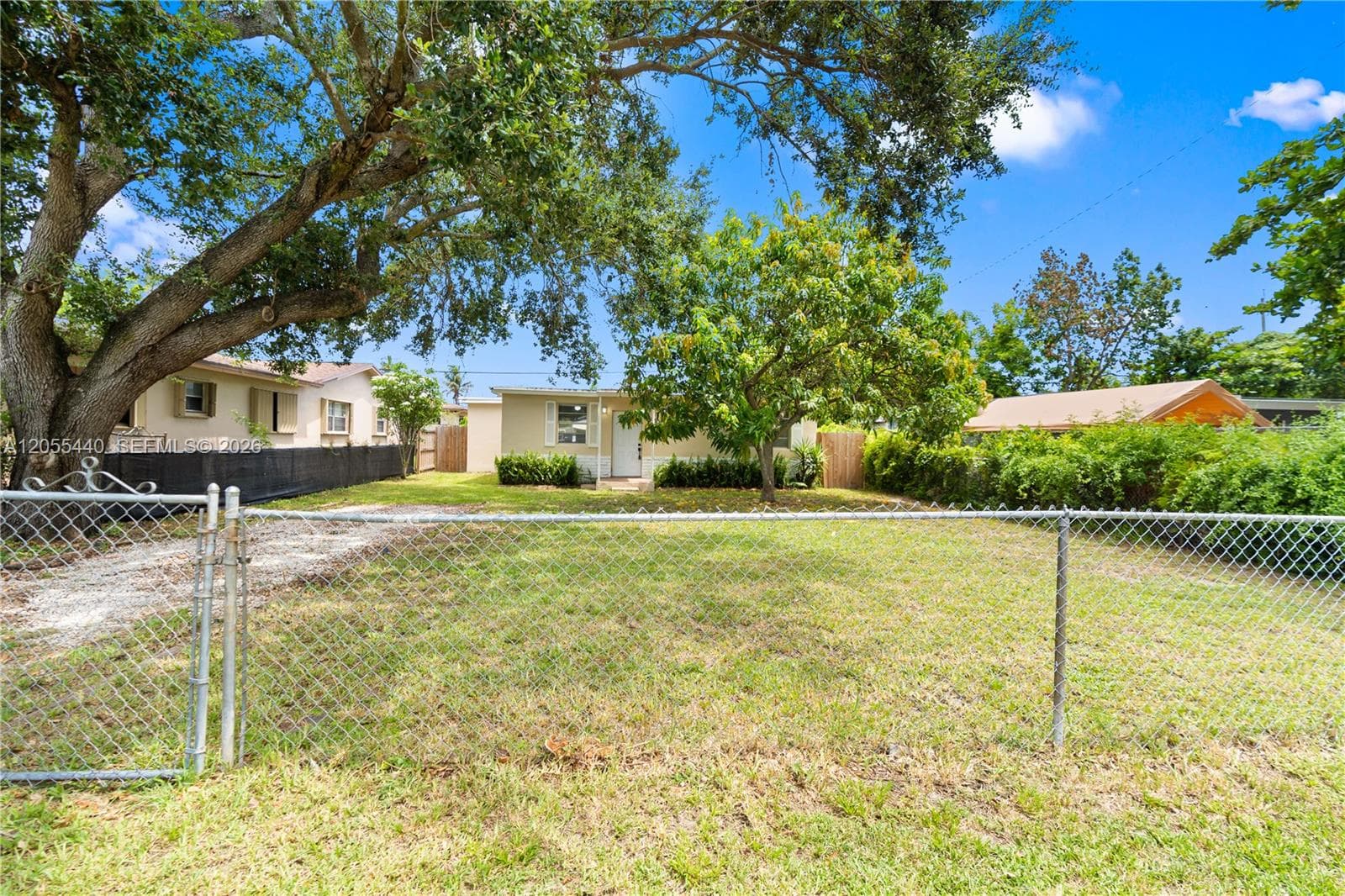 6109 SW 40th Ct, Miramar FL 33023 photo 2