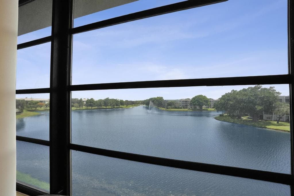 1524 Whitehall Drive # 406, Davie FL 33324