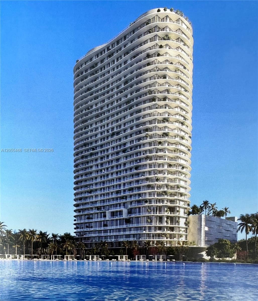 2411 Laguna Cir # 1407, North Miami FL 33181