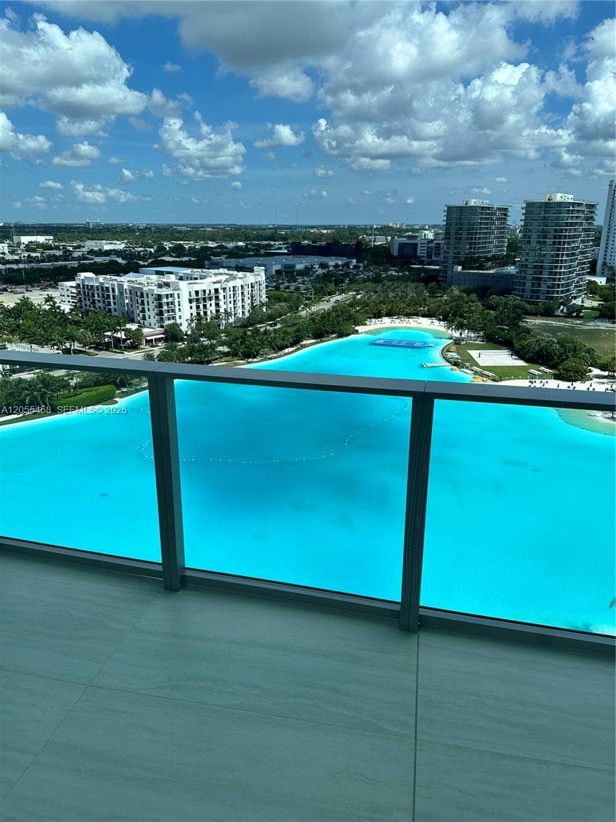 2411 Laguna Cir # 1407, North Miami FL 33181 photo 5