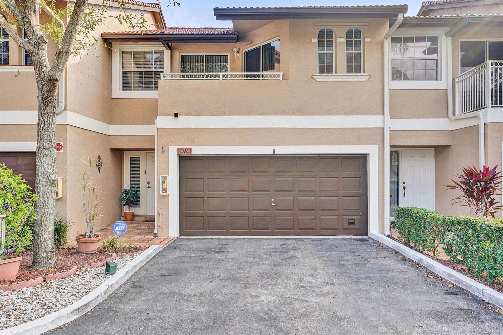 4941 Riverside Drive, Coral Springs FL 33067 photo 2