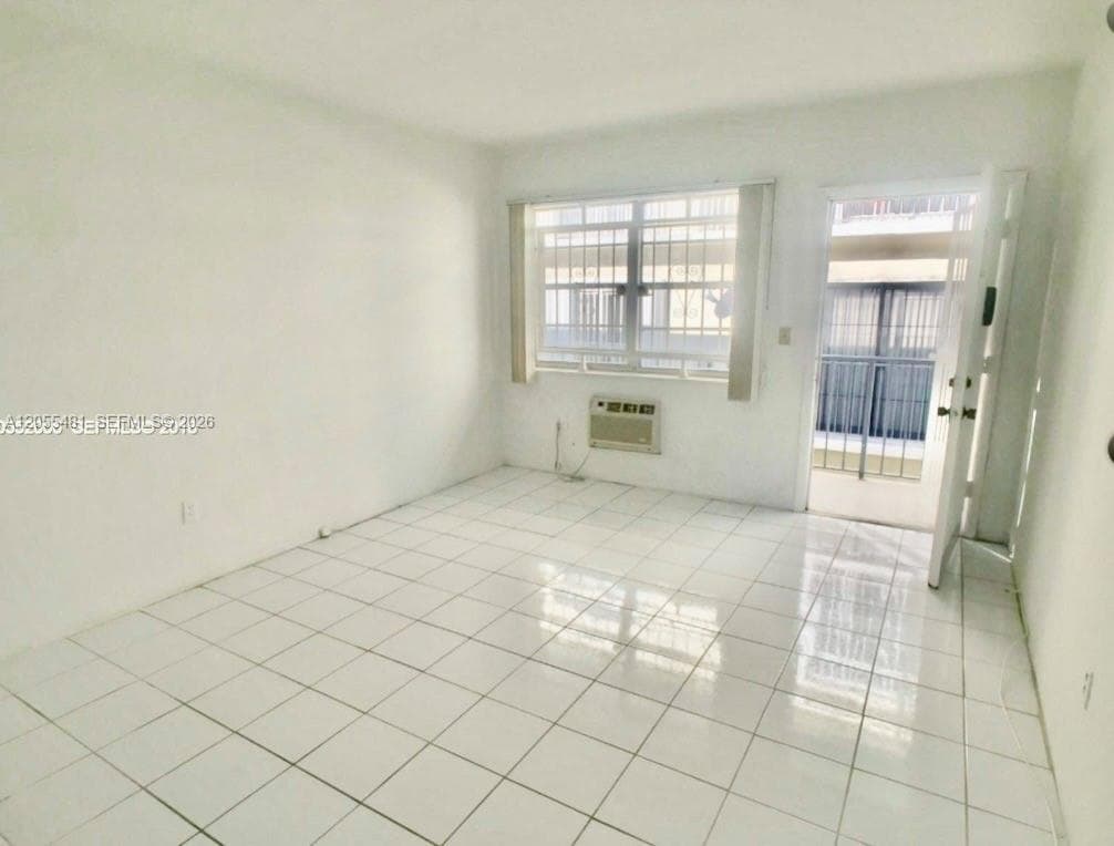 4015 Indian Creek Dr # 306, Miami Beach FL 33140 photo 3