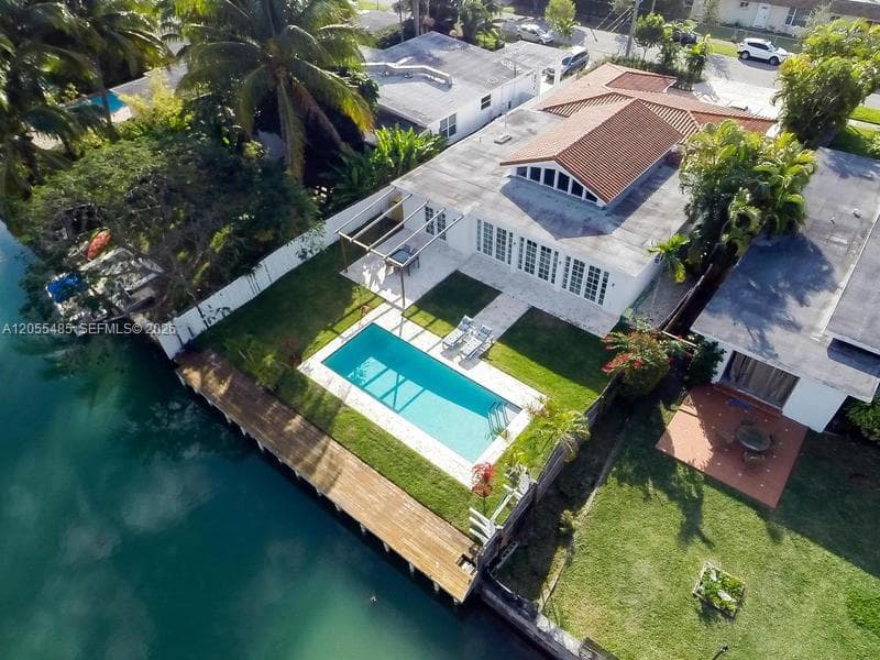 1365 DAYTONIA RD, Miami Beach FL 33141 photo 5