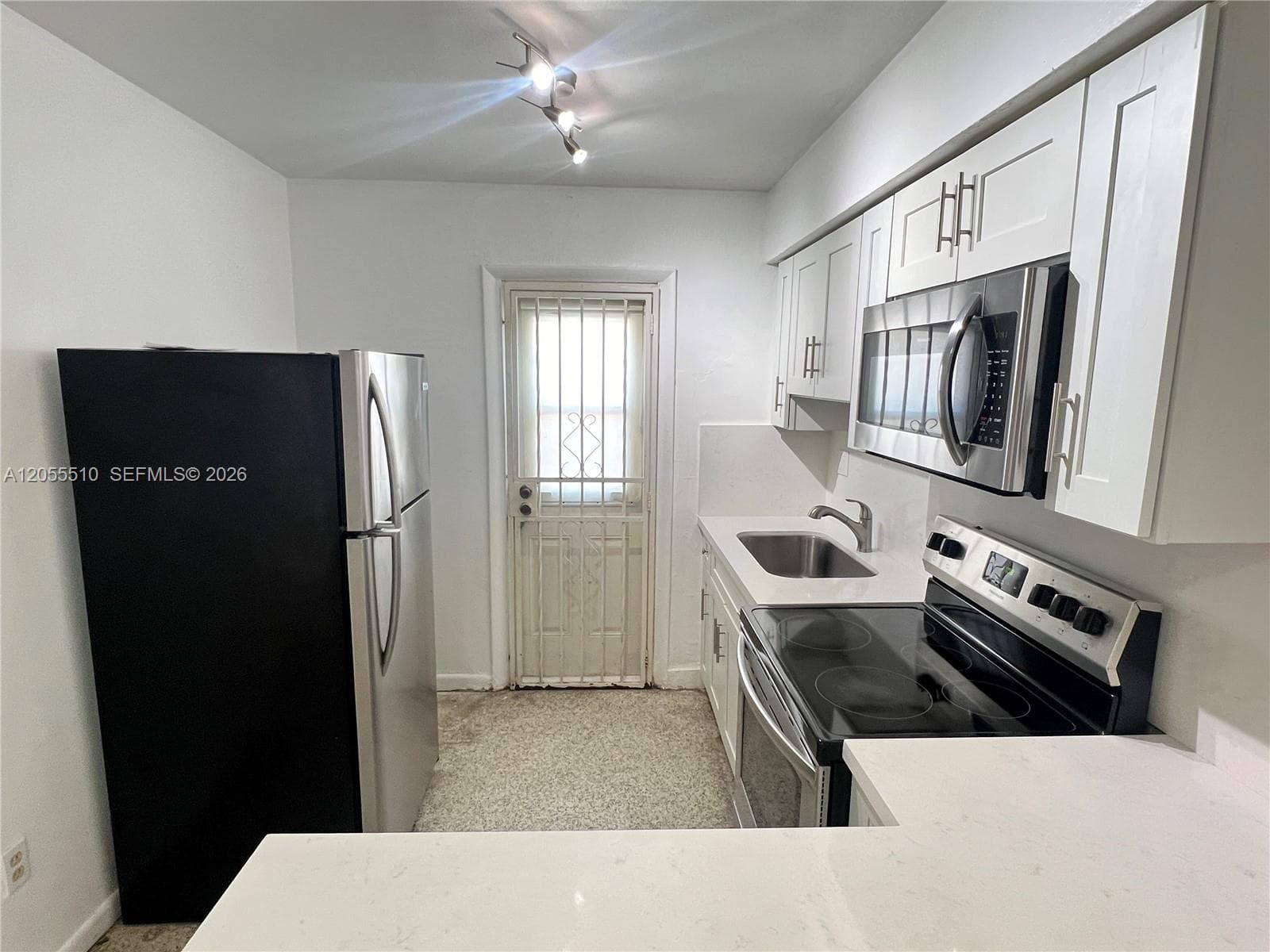 1057 SW 7th St # 1, Miami FL 33130 photo 3