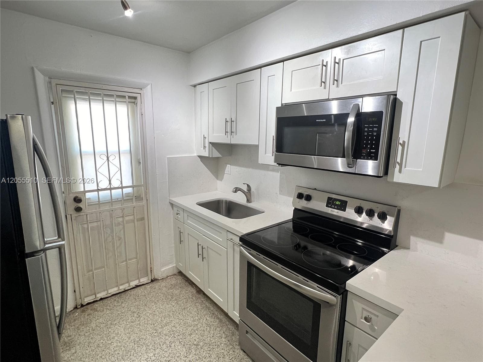 1057 SW 7th St # 1, Miami FL 33130 photo 4