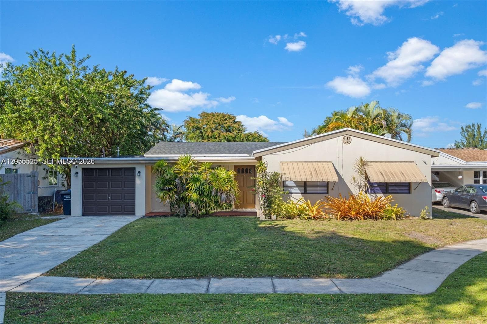 3035 Hayes St, Hollywood FL 33021
