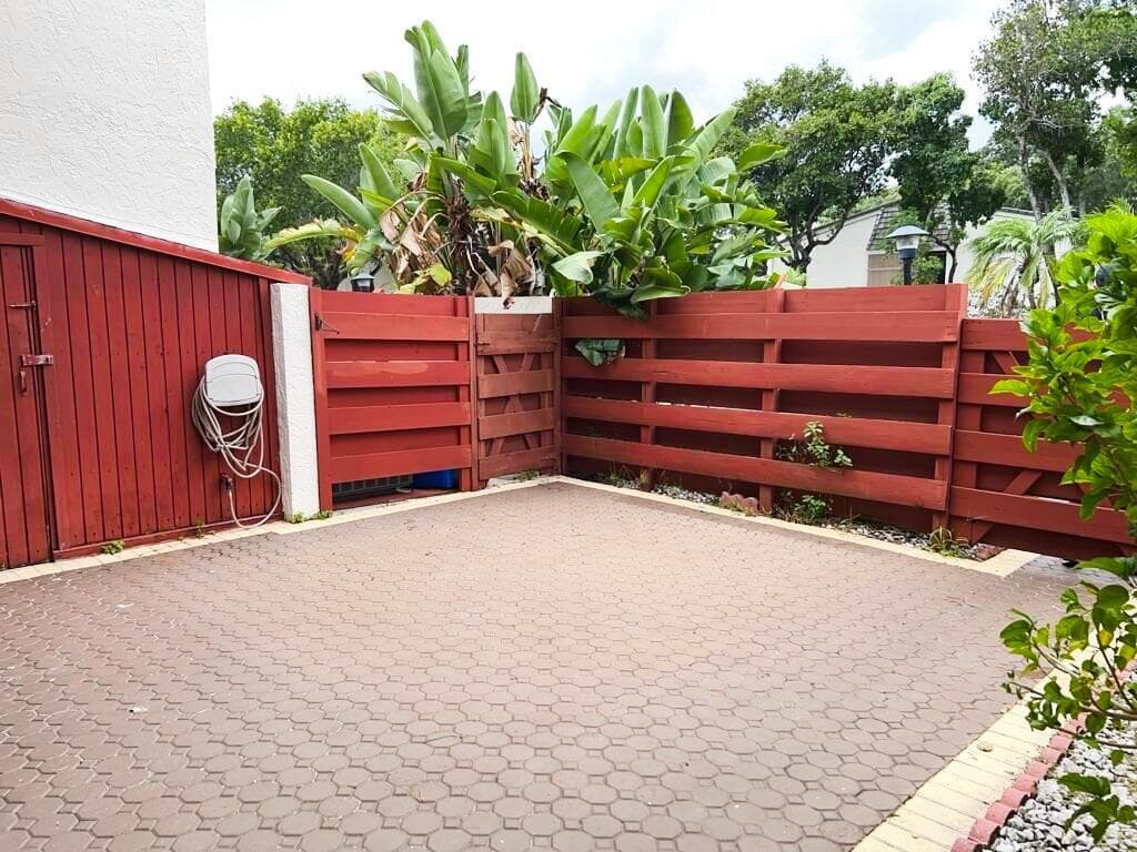 3094 BERMWOOD Lane # 237, Hollywood FL 33021 photo 2