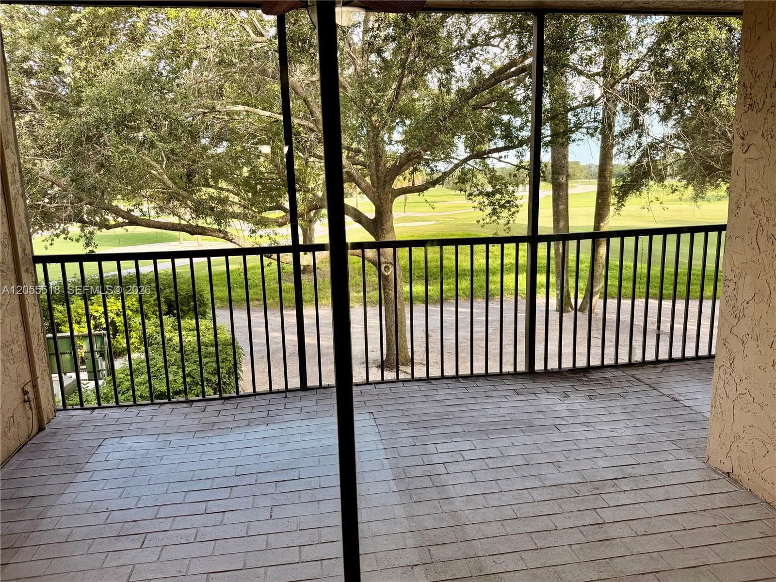 200 Jacaranda Country Club Dr # 4B, Plantation FL 33324