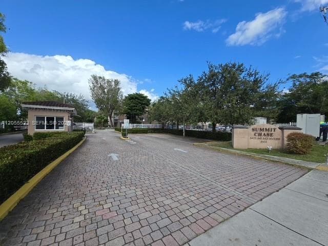 8405 NW 8th St # 201, Miami FL 33126 photo 2