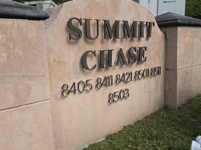 8405 NW 8th St # 201, Miami FL 33126