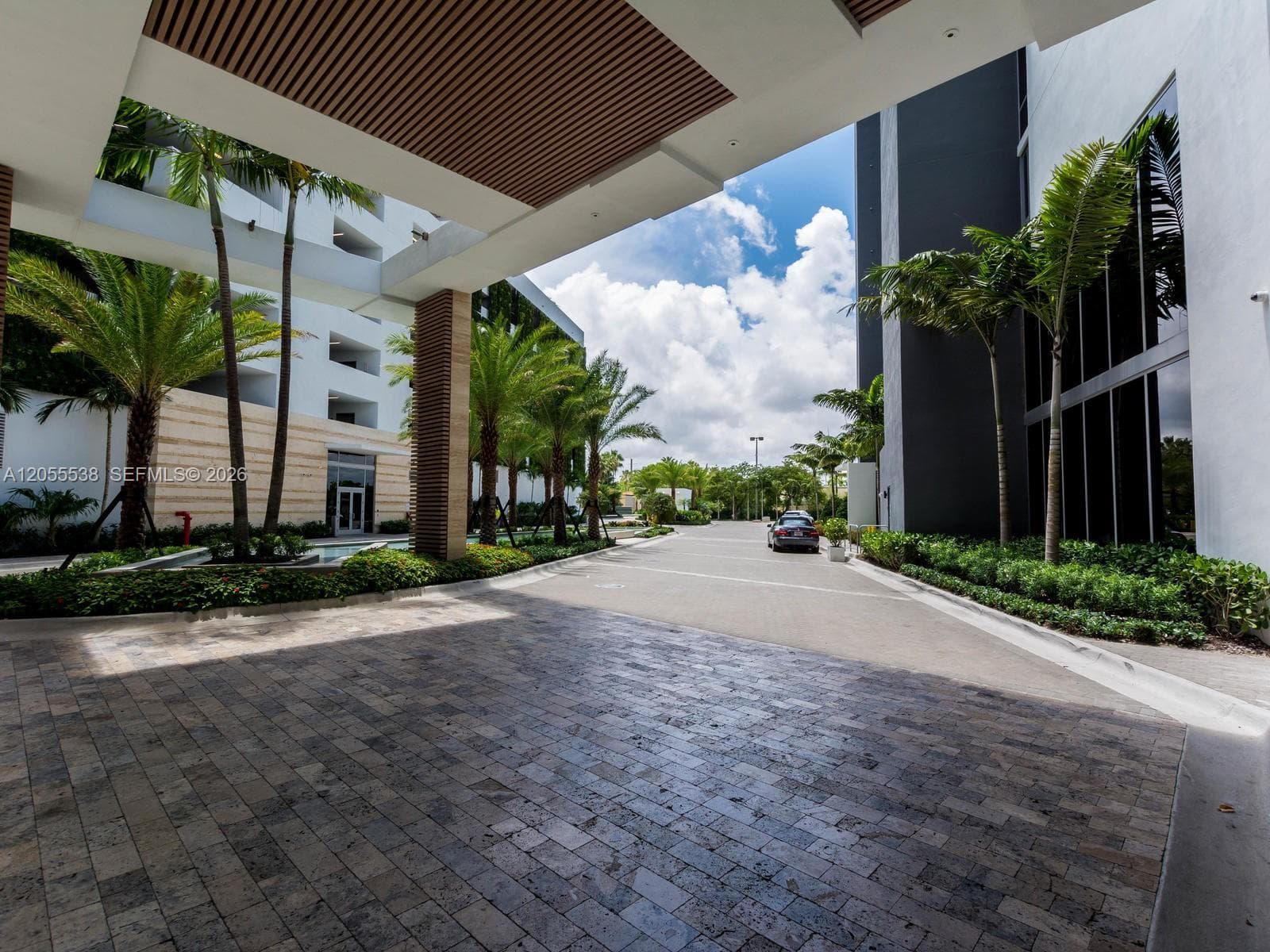 16385 Biscayne Blvd # 1103, North Miami Beach FL 33160 photo 3