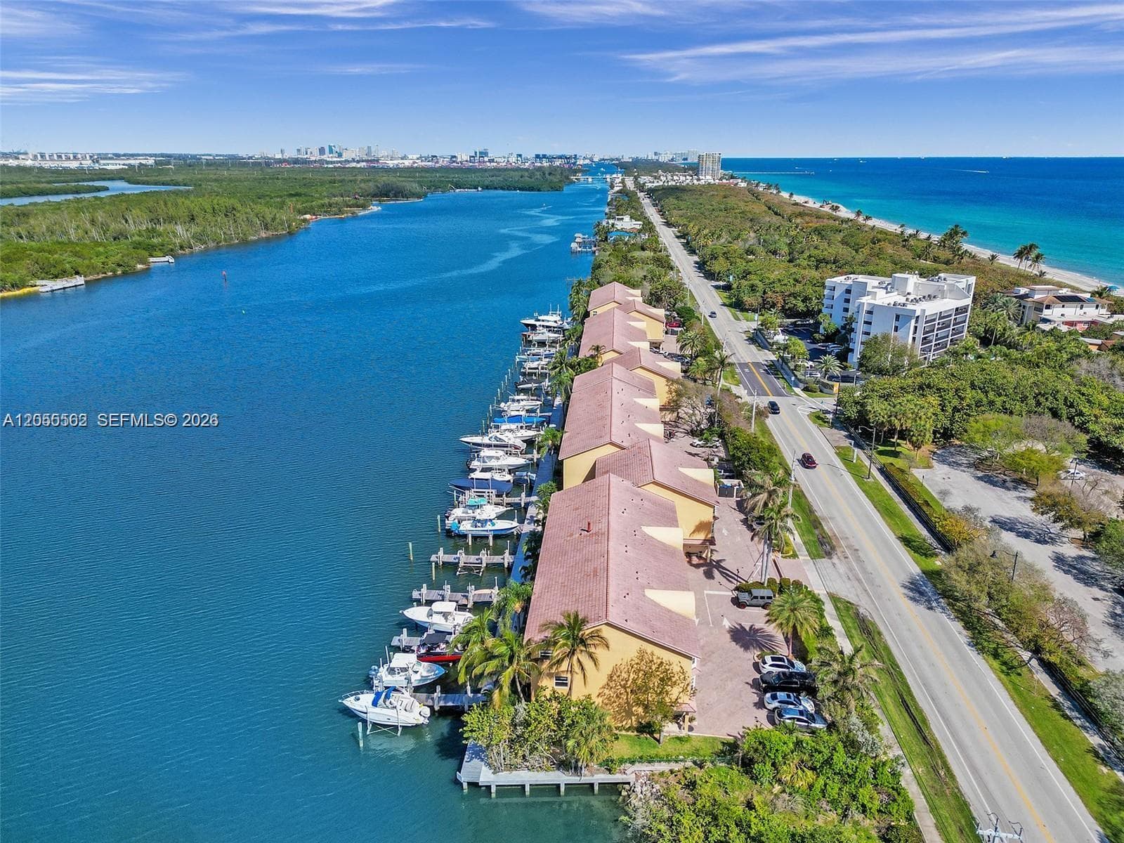 4234 N Ocean Dr, Hollywood FL 33019 photo 4