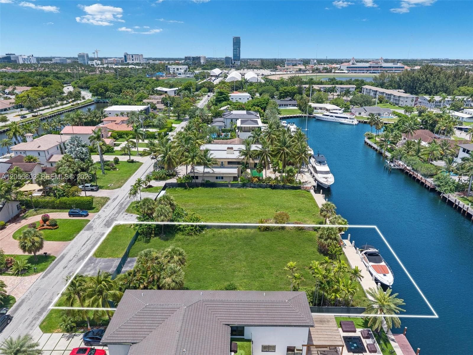 460 Holiday Dr, Hallandale Beach FL 33009 photo 4