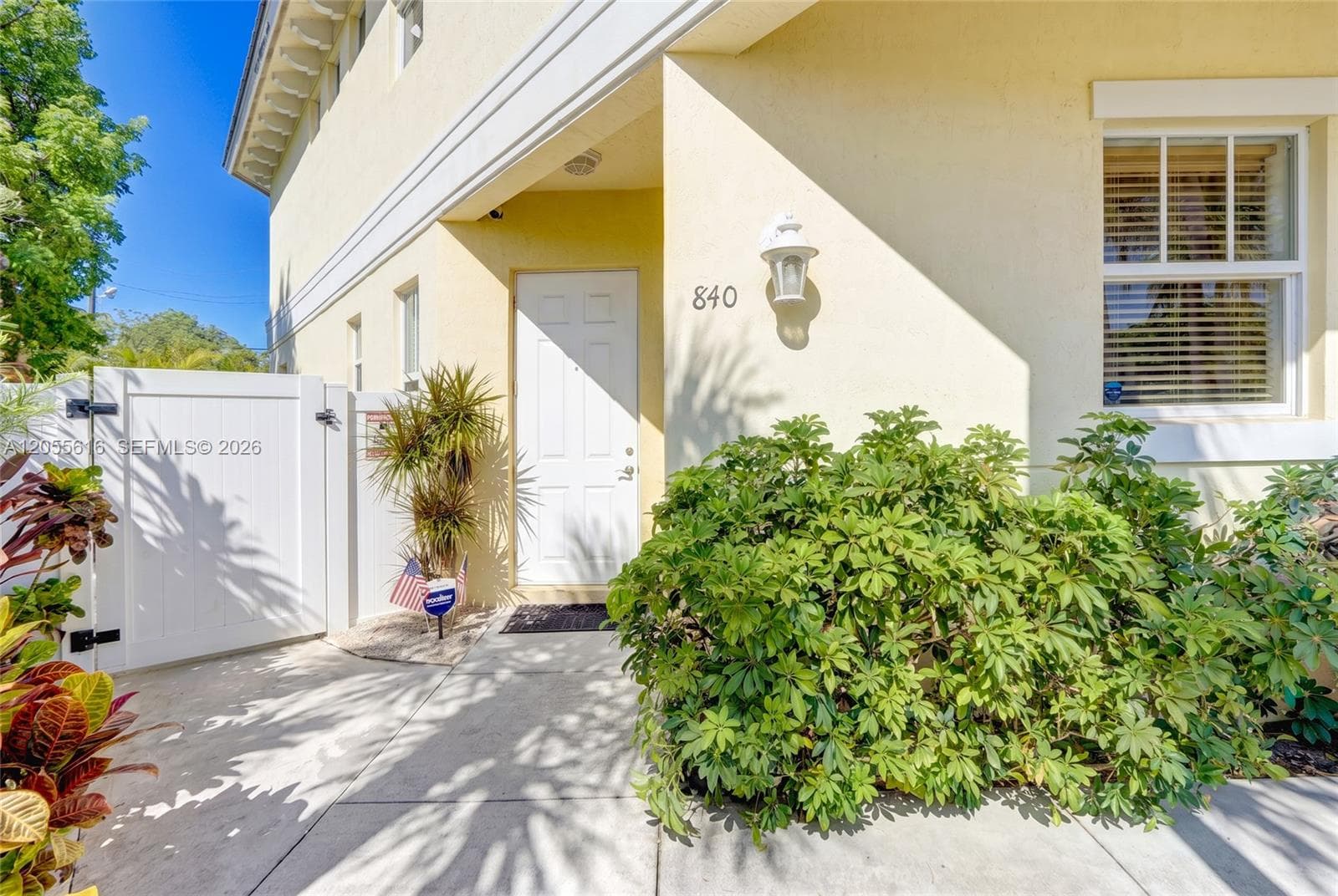840 NE 14th Pl, Fort Lauderdale FL 33304 photo 2