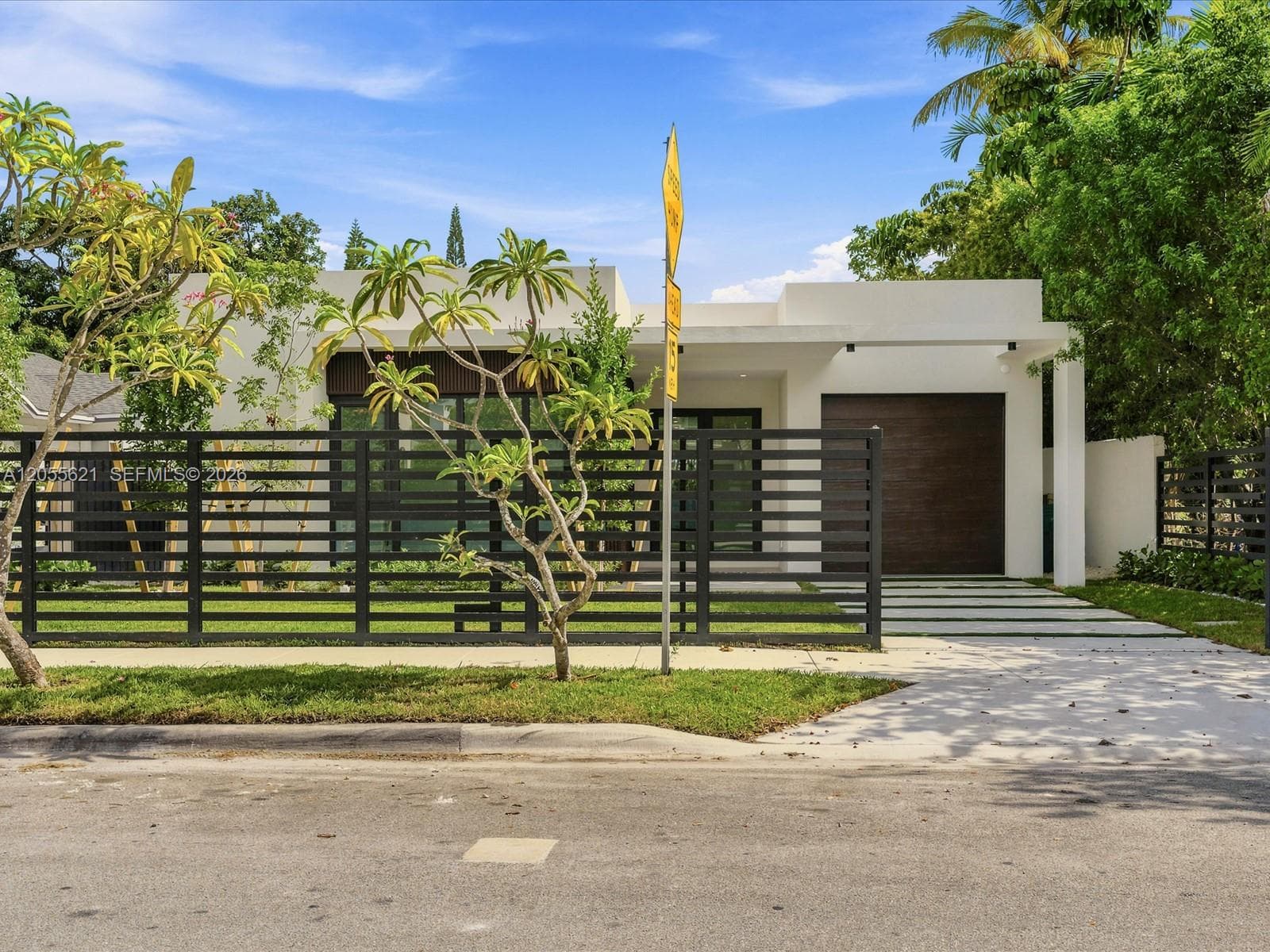 1621 SW 11th Ter, Miami FL 33135 photo 3