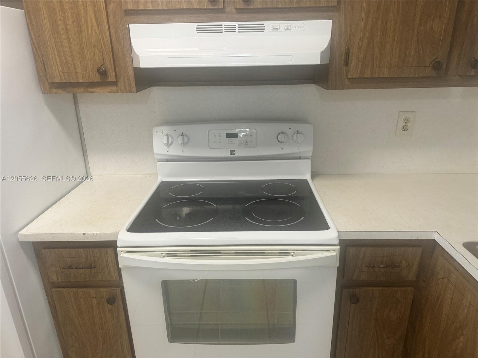 8135 Sunrise Lakes Blvd # 309, Sunrise FL 33322 photo 3