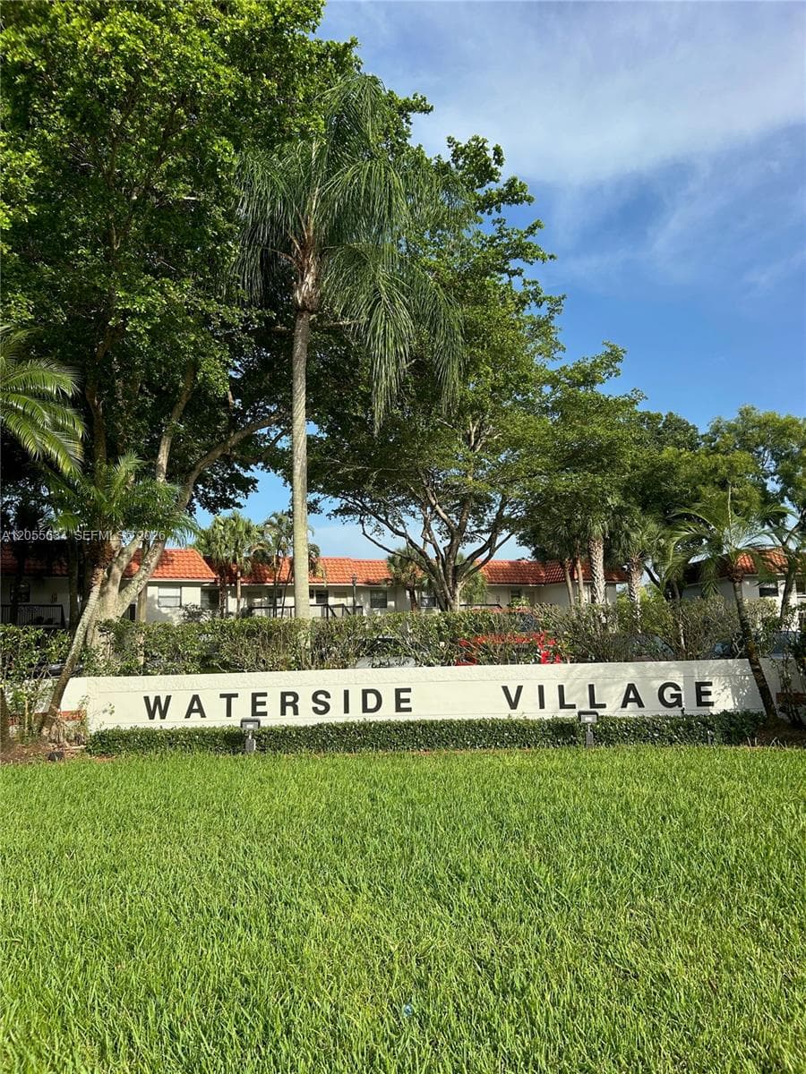 15710 E Waterside Cir # 203, Sunrise FL 33326