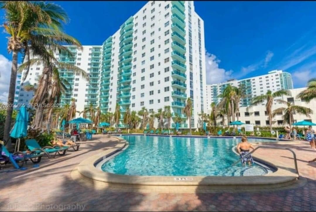3901 S Ocean Dr # 2Z, Hollywood, FL 33019