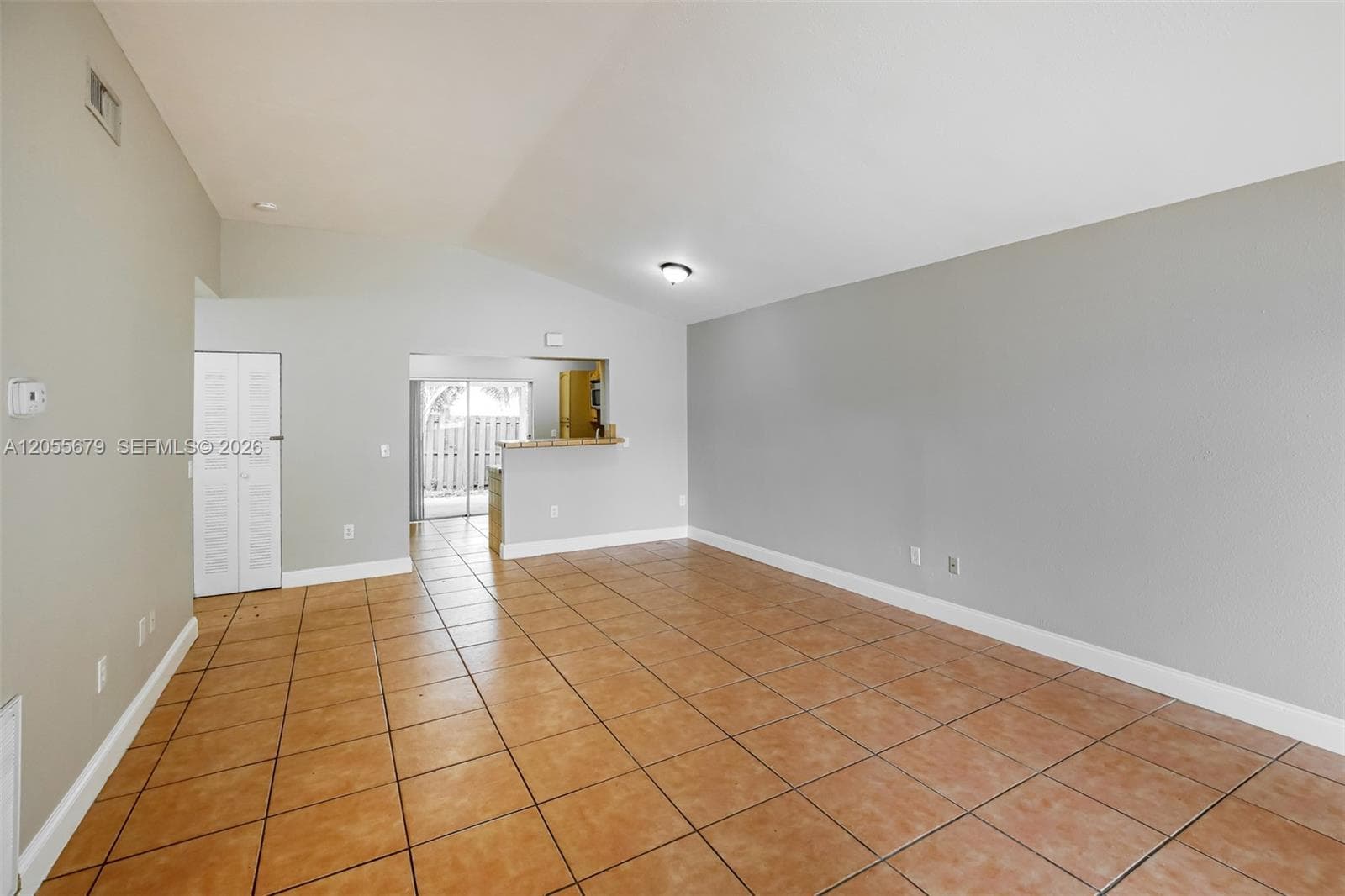 10352 SW 208th Ln, Cutler Bay FL 33189 photo 2
