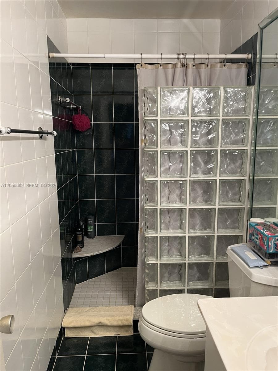 120 Golden Isles Dr # 44B, Hallandale Beach FL 33009 photo 4