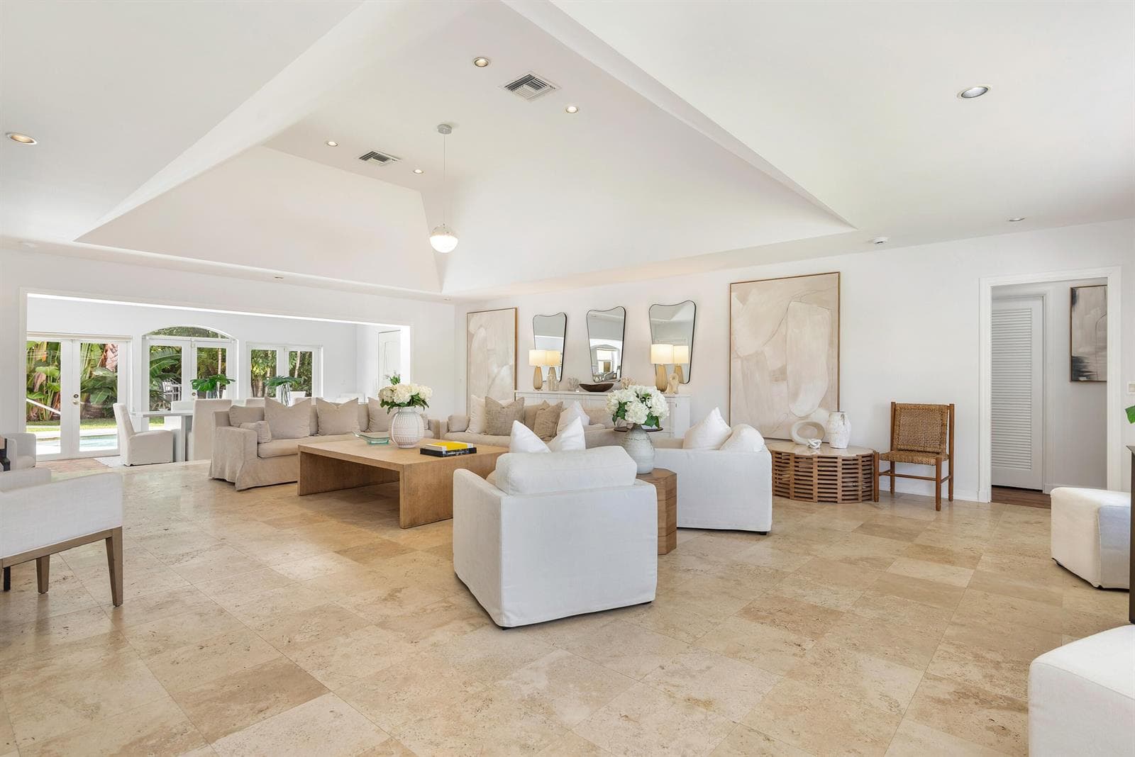 235 Ocean Terrace, Palm Beach FL 33480 photo 2