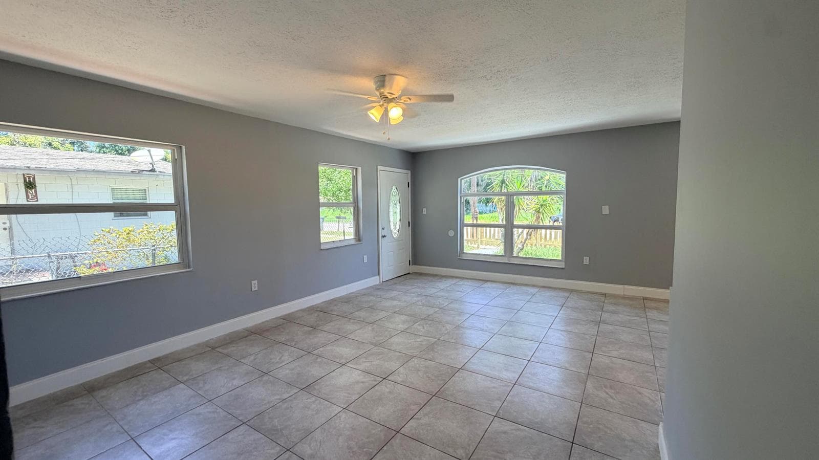 607 N 19th Street, Fort Pierce FL 34950 photo 2