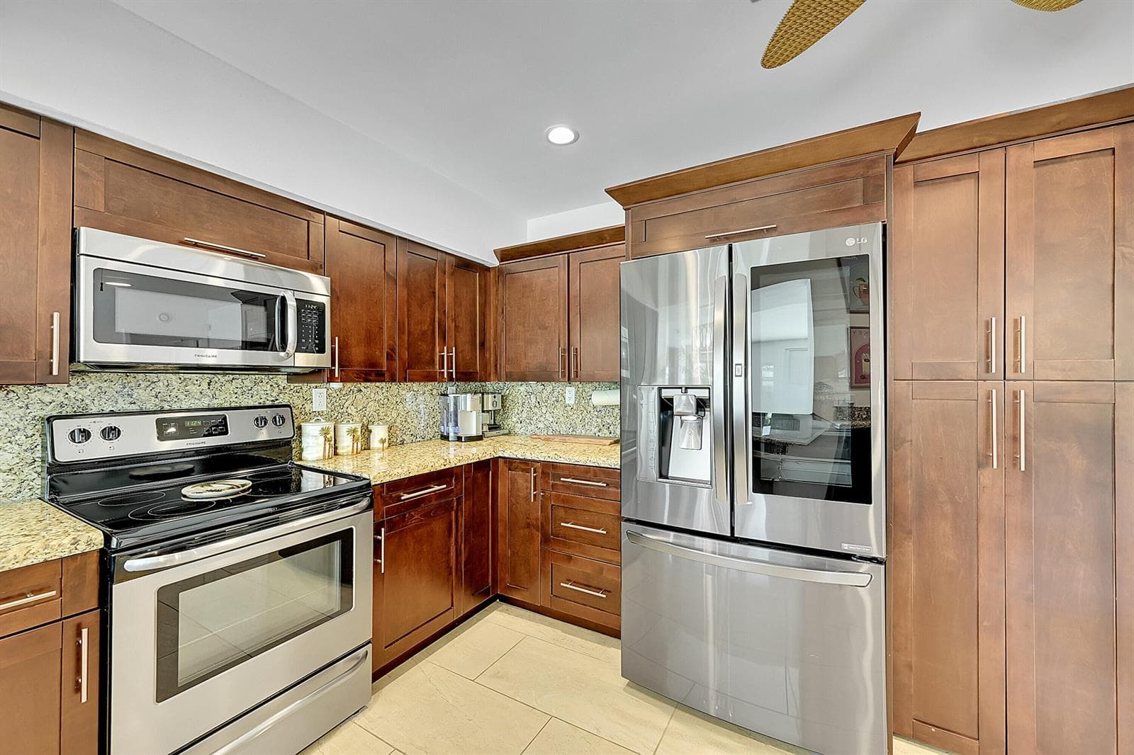 1080 SE 9TH Avenue, Pompano Beach FL 33060 photo 5