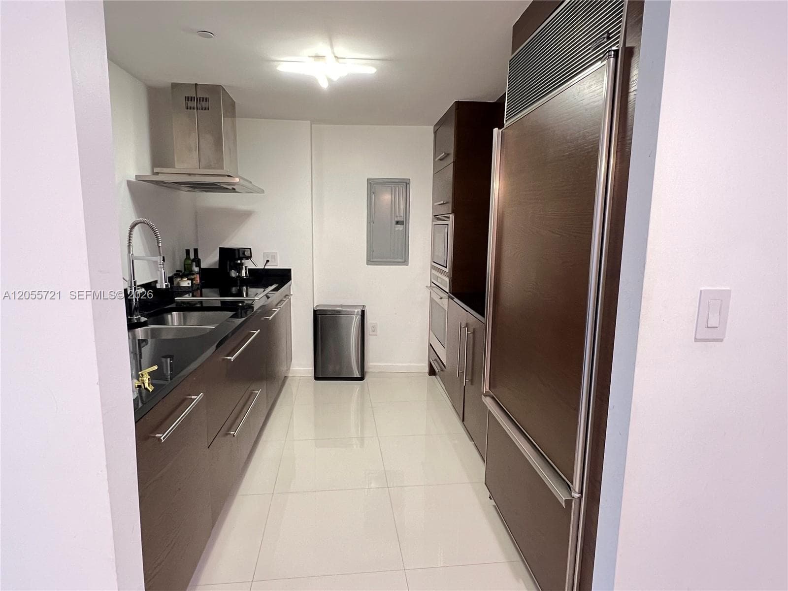 495 Brickell Ave, Miami FL 33131 photo 3