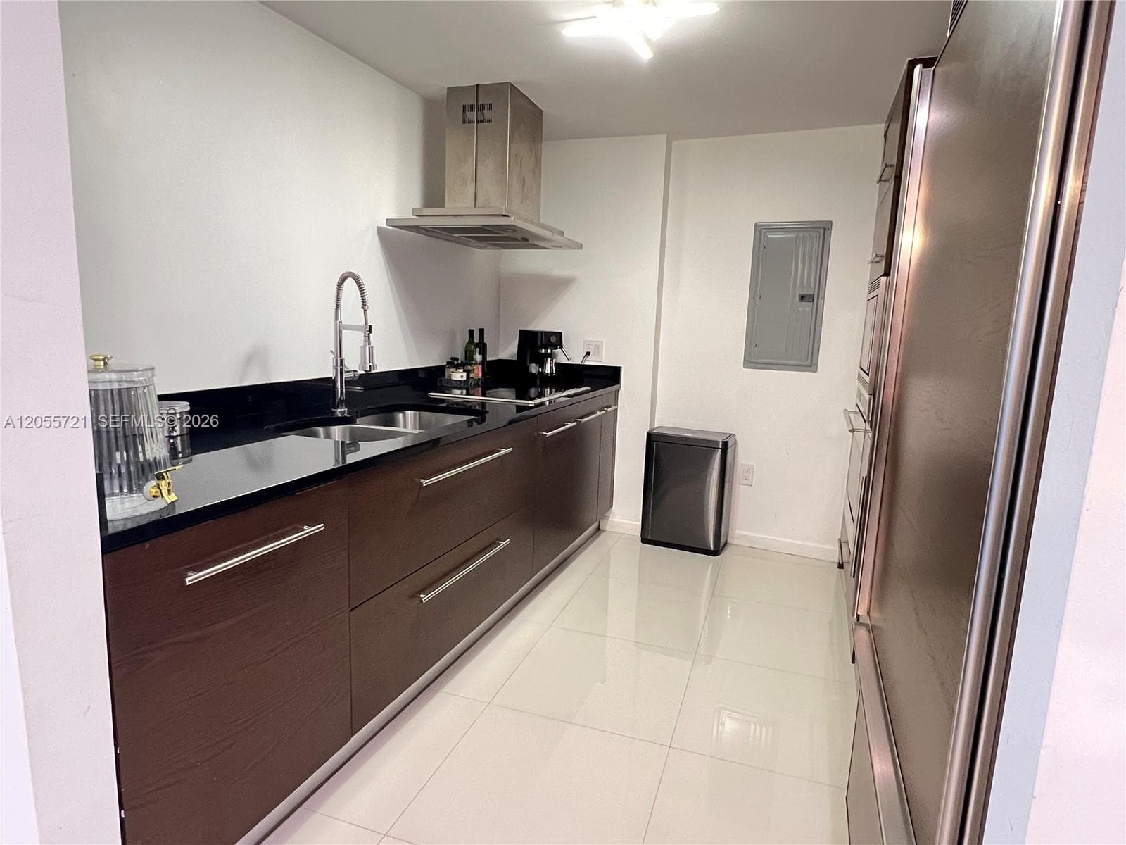 495 Brickell Ave, Miami FL 33131 photo 4