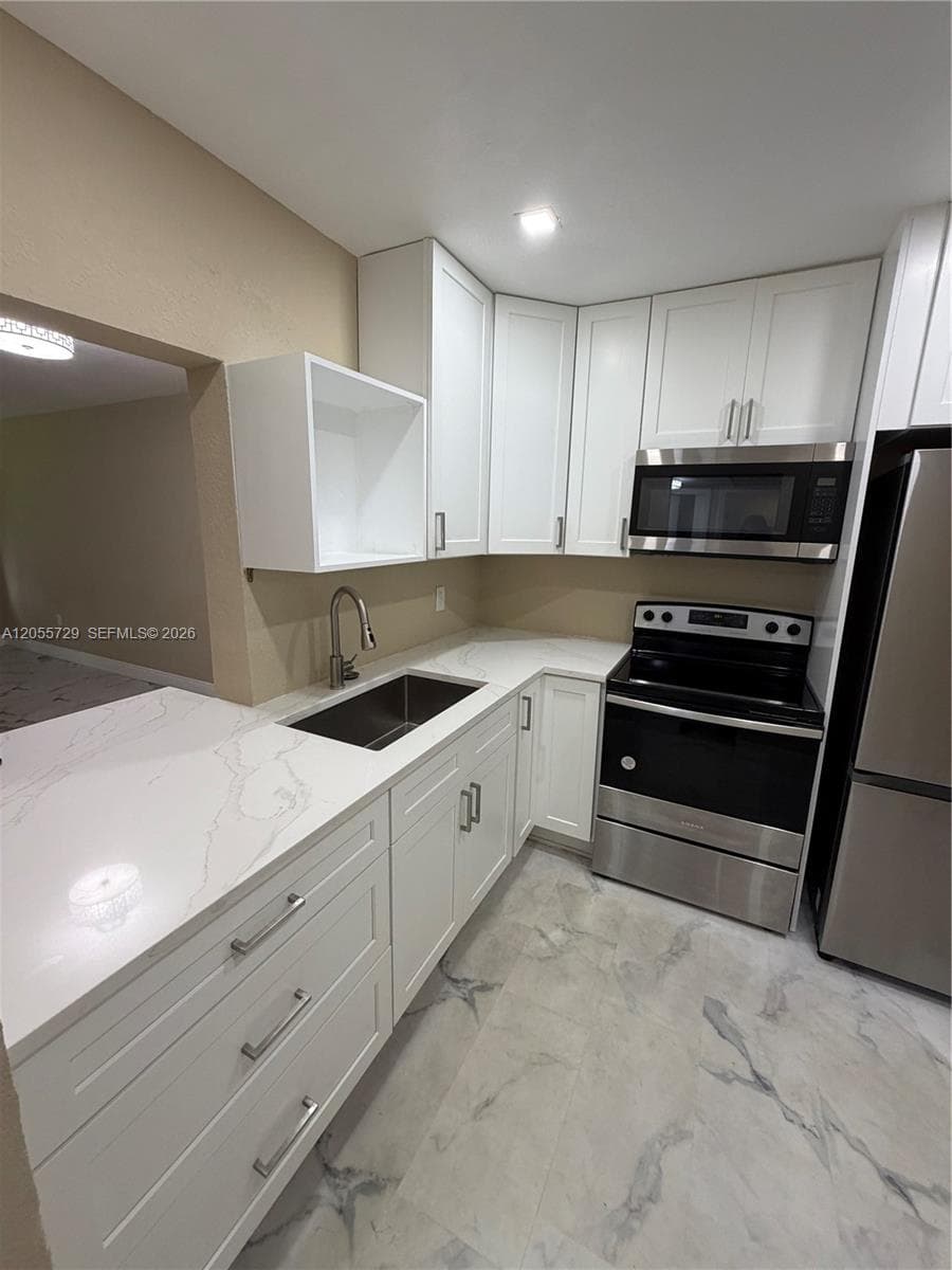 6720 Arbor Dr # 212, Miramar FL 33023 photo 3