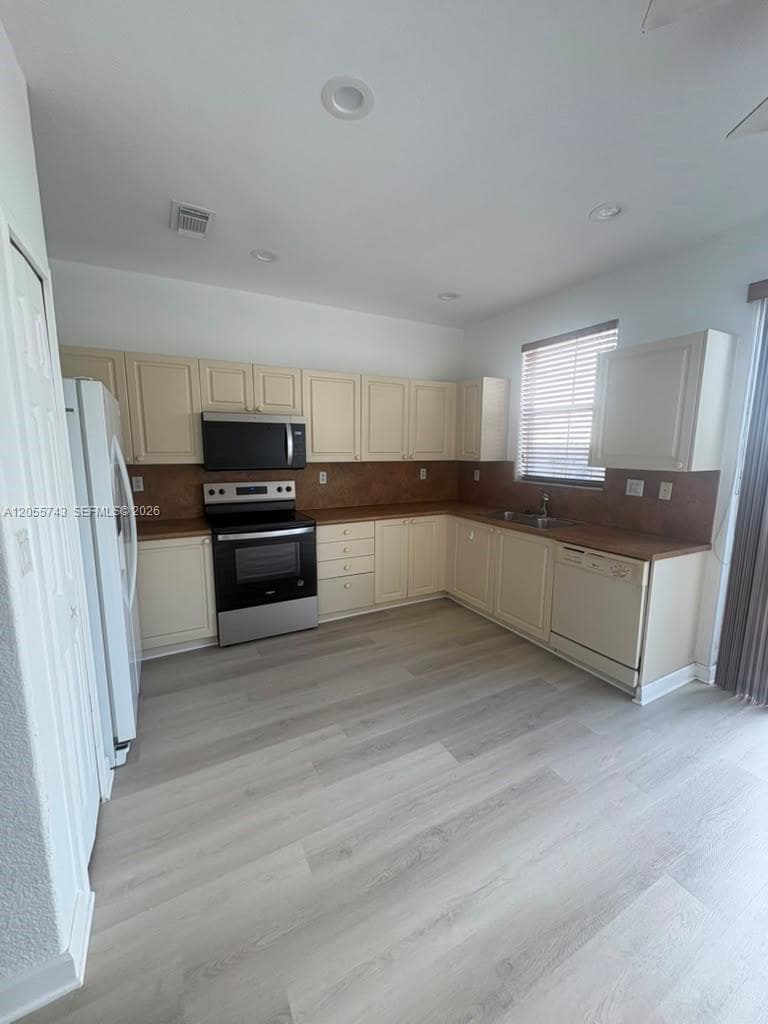 5420 NW 107th Ave # 301, Doral FL 33178 photo 3
