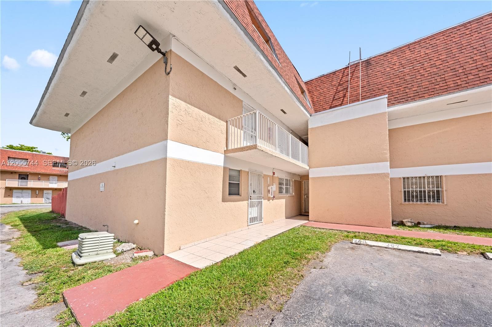260 NW 107th Ave # 110, Miami, FL 33172 photo 2
