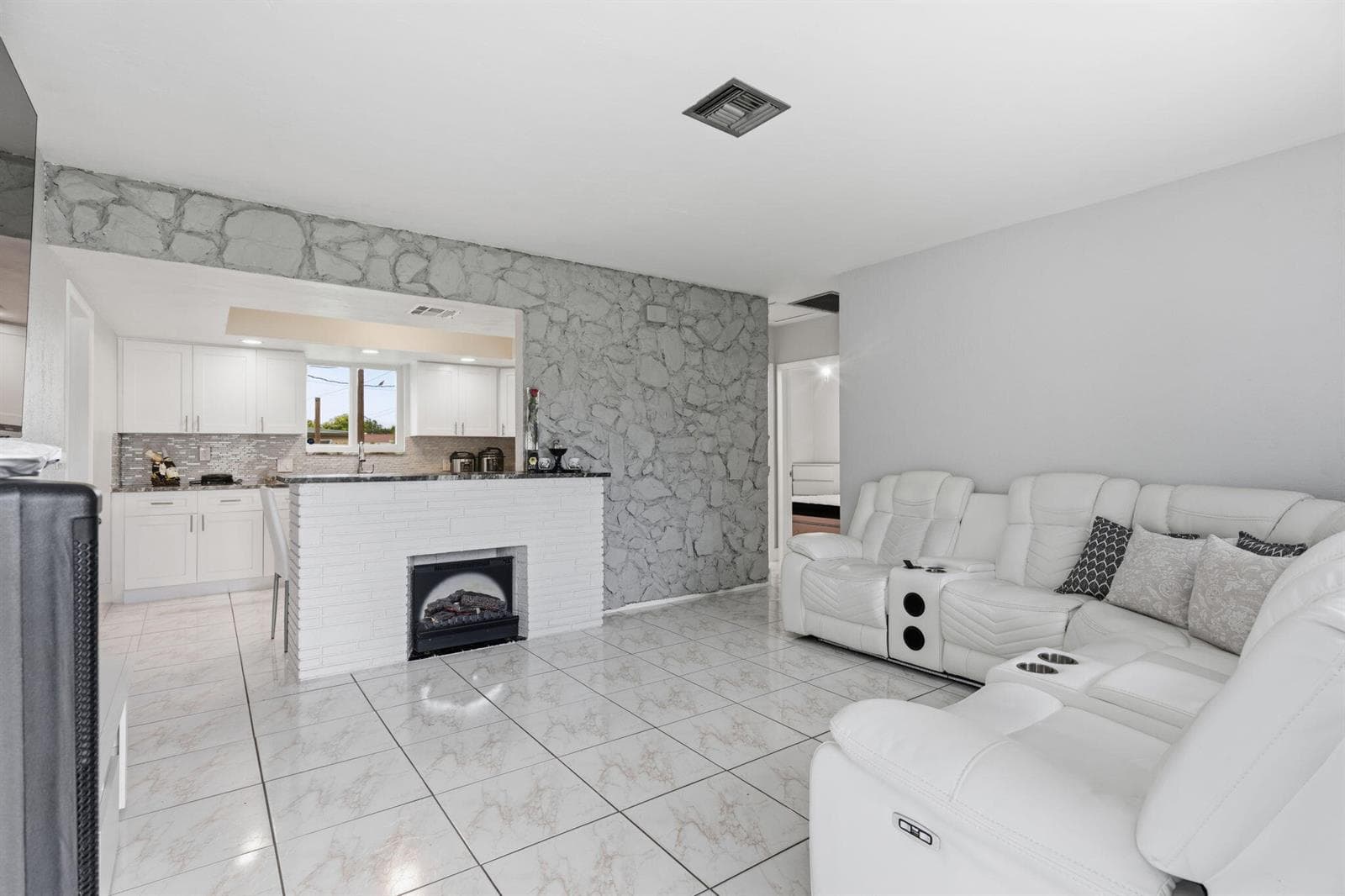 6273 SW 25TH Street, Miramar FL 33023 photo 5