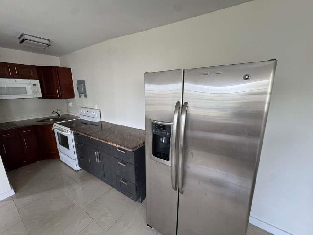 1042 Foster Road # 2, Hallandale Beach FL 33009 photo 2