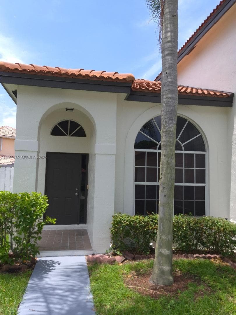 18281 NW 19th St, Pembroke Pines, FL 33029 photo 2