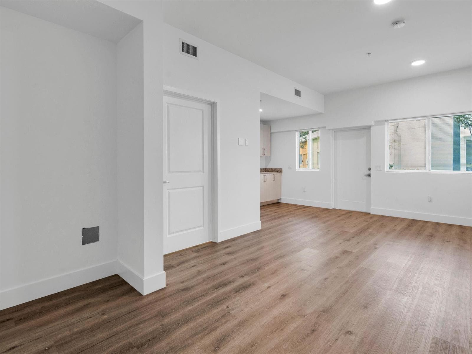 2130 NW 37th Street, Miami FL 33142 photo 3