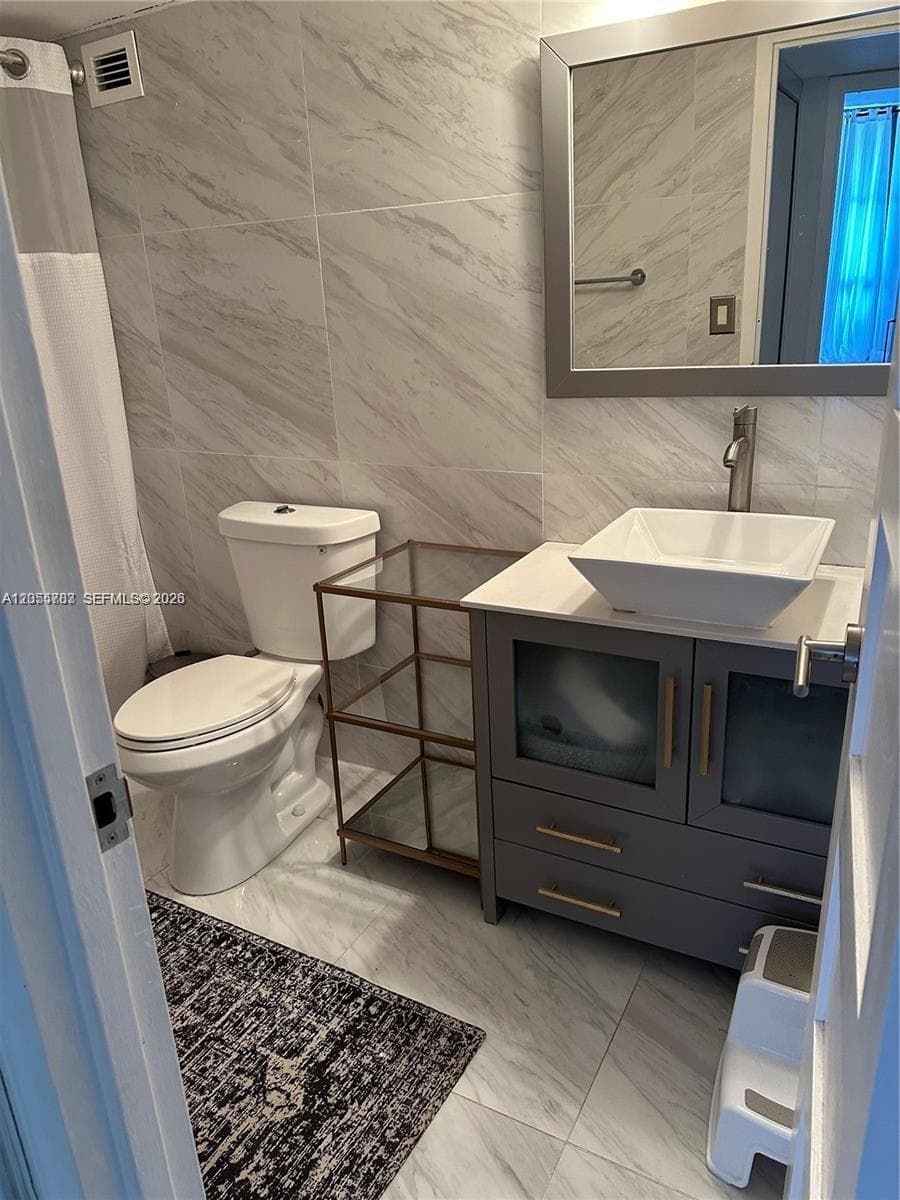 800 Parkview Dr # 412, Hallandale Beach FL 33009 photo 5