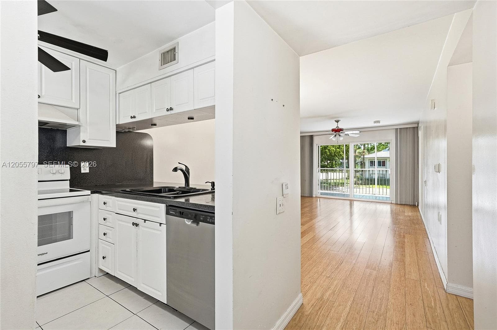 1105 Bahama Bnd # F2, Coconut Creek FL 33066 photo 4