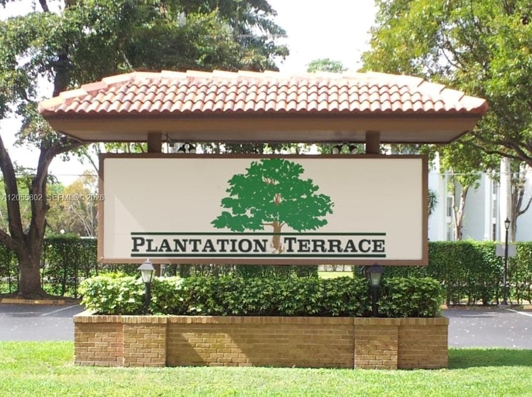 6731 Cypress Rd # 301, Plantation FL 33317