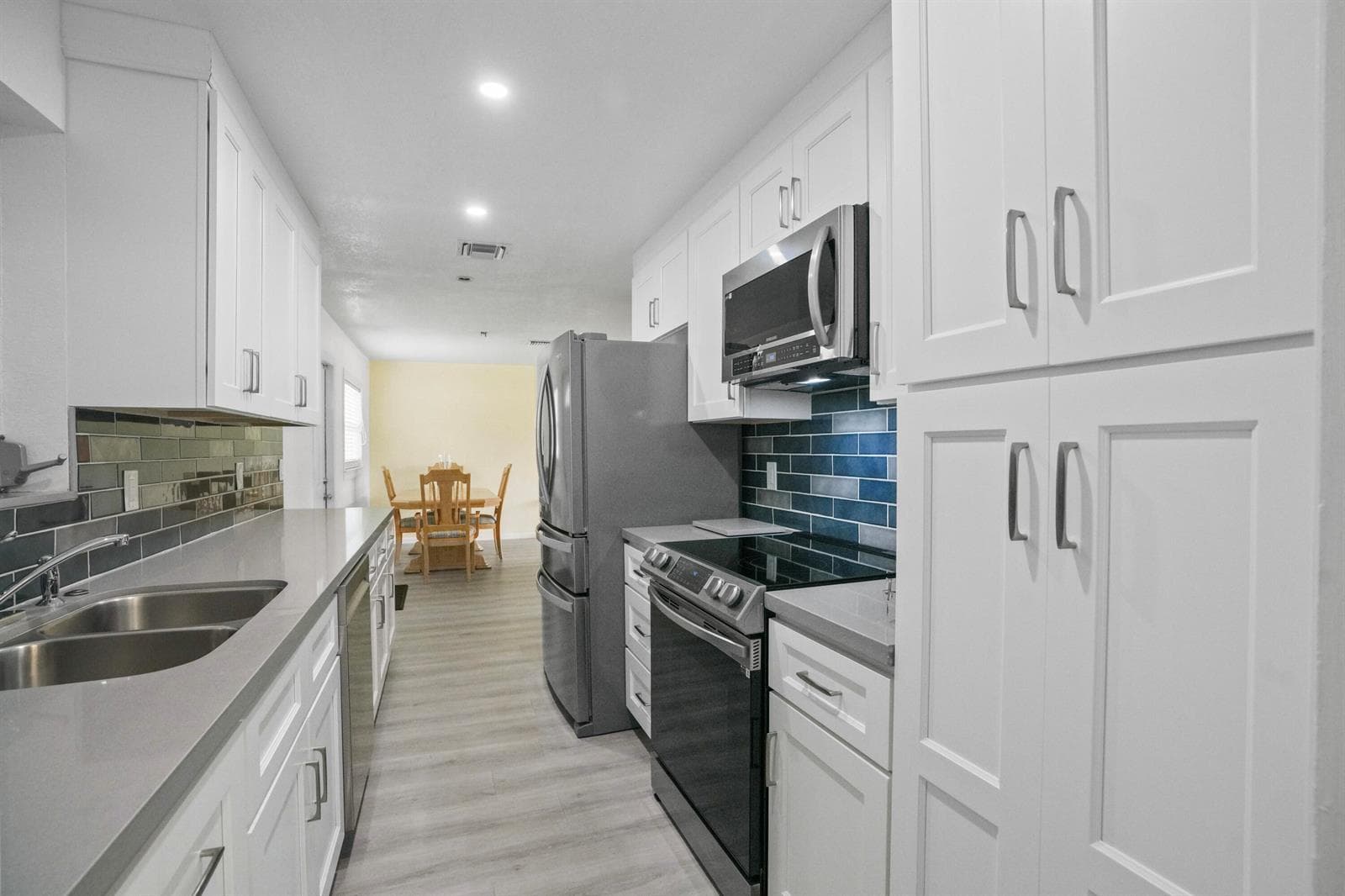2270 SW 30TH Terrace, Fort Lauderdale FL 33312 photo 4
