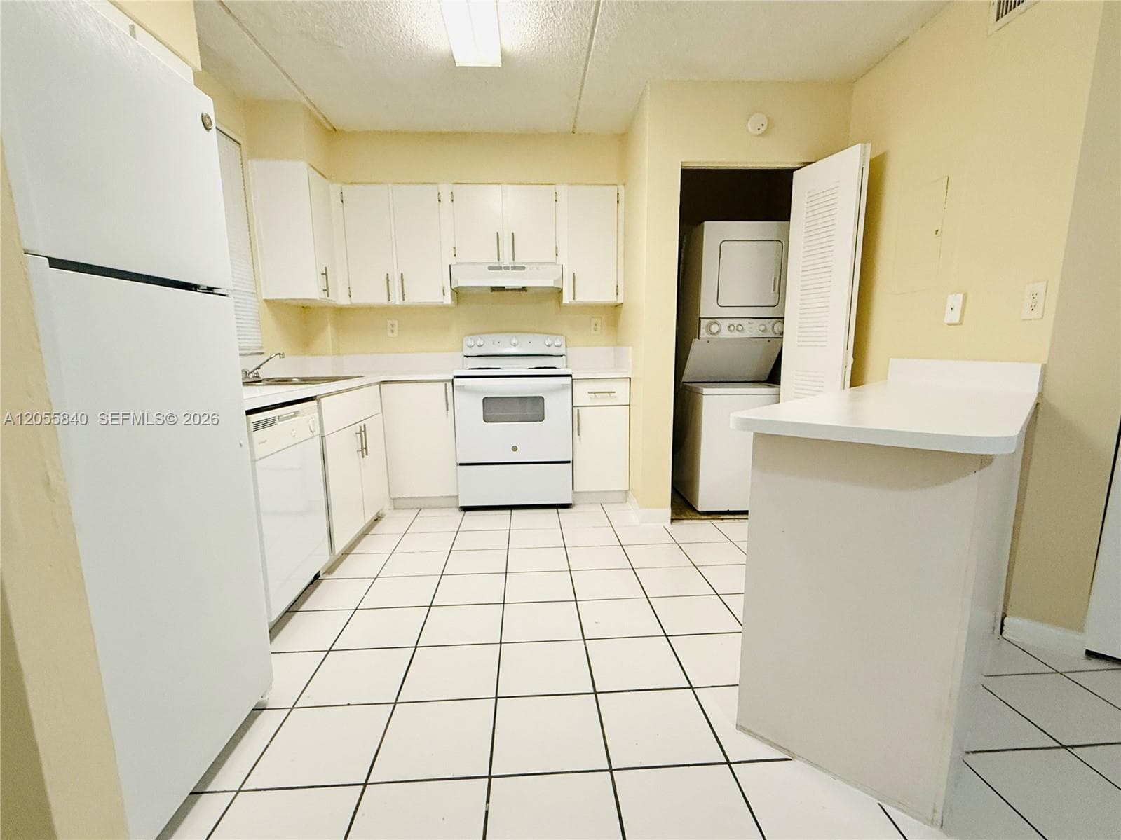 6175 NW 186th St # 104, Hialeah FL 33015 photo 3