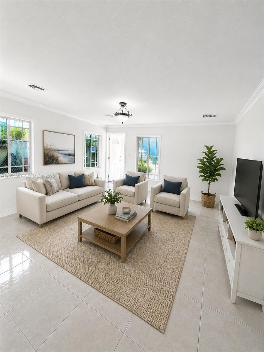 7529 NW 1st Ave, Miami FL 33150 photo 2