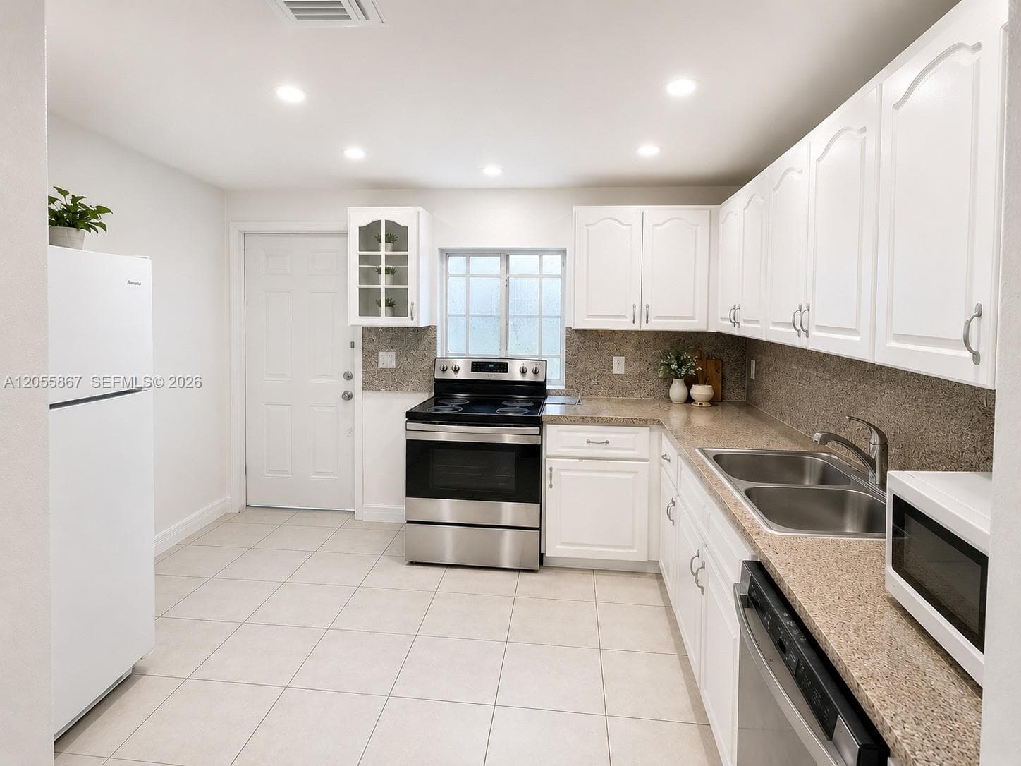 7529 NW 1st Ave, Miami FL 33150 photo 3